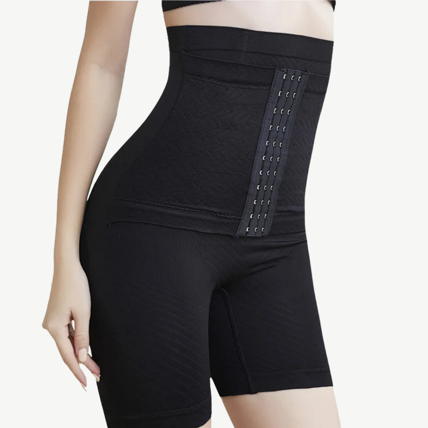Short Gainant Taille Haute avec Ceinture Réglable | Curvia